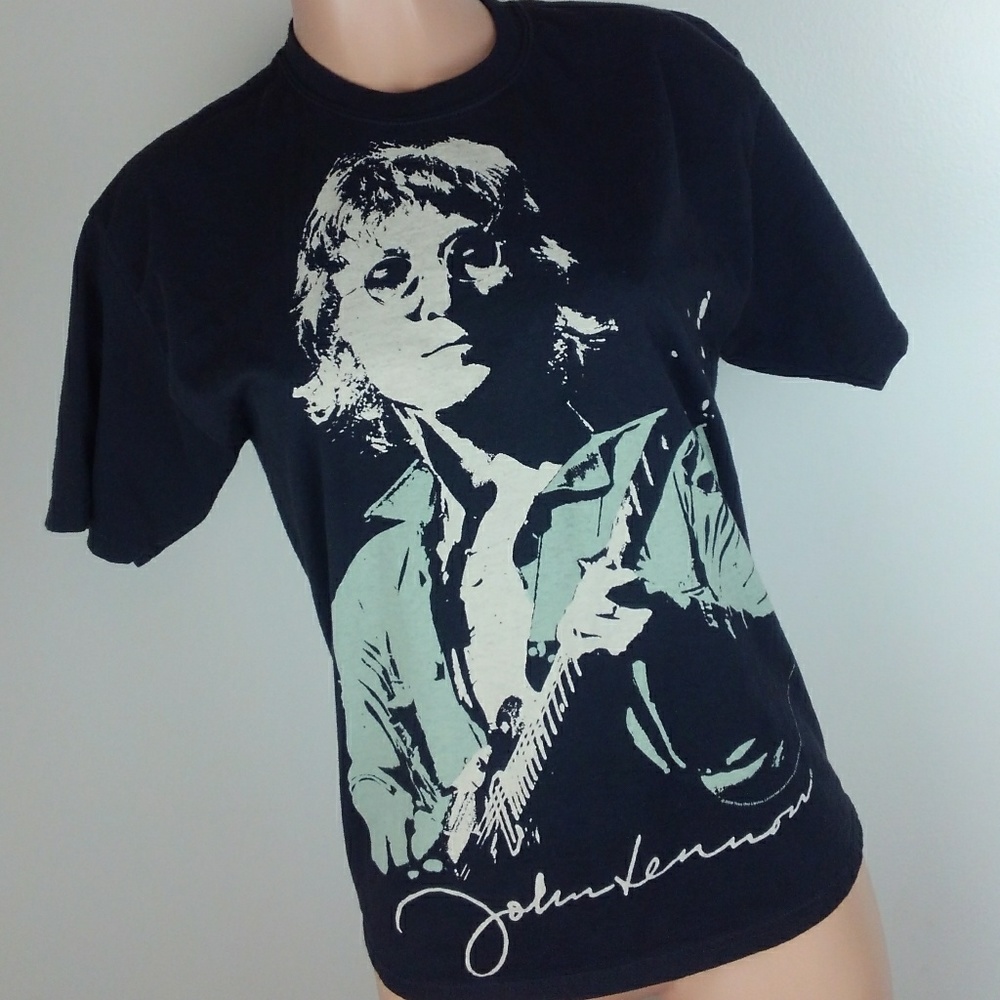 John Lennon ☮️ Beatles Shirt - Picture 1 of 6